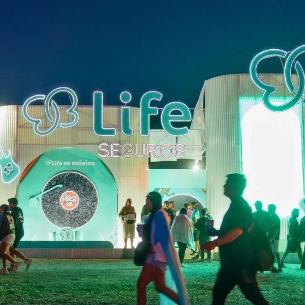 Life Seguros volvió al Cosquín Rock 2026: pausa estratégica y vuelta al pogo