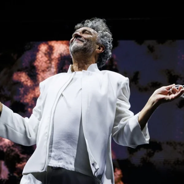 Fito Páez presentó “Sale el Sol Tour” en Buenos Aires entre la emoción y los clásicos