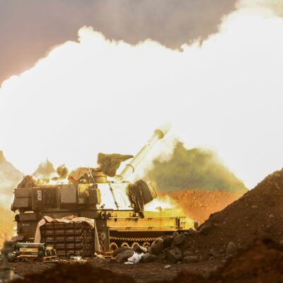 fuerzas israelíes y norteamericanas destruyeron a 16 buques de carga iraníes en puertos del Golfo