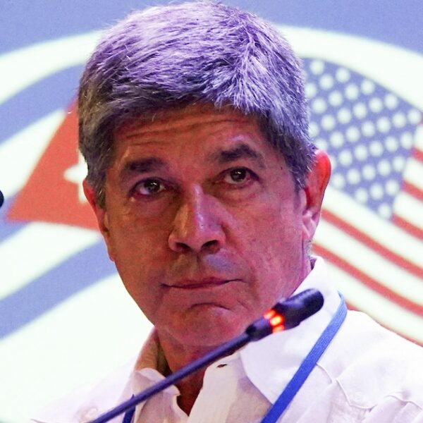 La dictadura cubana desafía a EEUU: advirtió que no negociará su sistema político “con nadie”