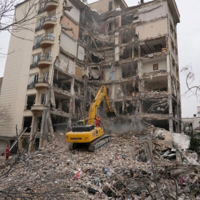 Irán dice que EE.UU. fue quien pidió el diálogo, pero afirma que aún no se ha producido