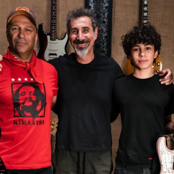 Tom Morello suma a Serj Tankian y a su hijo Roman para un nuevo single