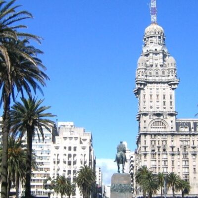 promociones y escapadas para descubrir una ciudad «más diversa de lo que se imagina»