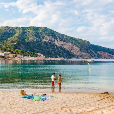 6 playas de España para descansar en el verano europeo 2026