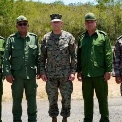 el jefe militar de EE.UU. se reunió con un alto mando del Ejército cubano