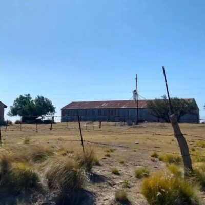 El pueblo ferroviario de Buenos Aires que quedó abandonado tras la pandemia: su historia