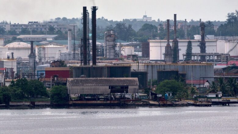 Estados Unidos sanciona a la empresa estatal de petróleo y gas de Cuba, en medio de crecientes tensiones